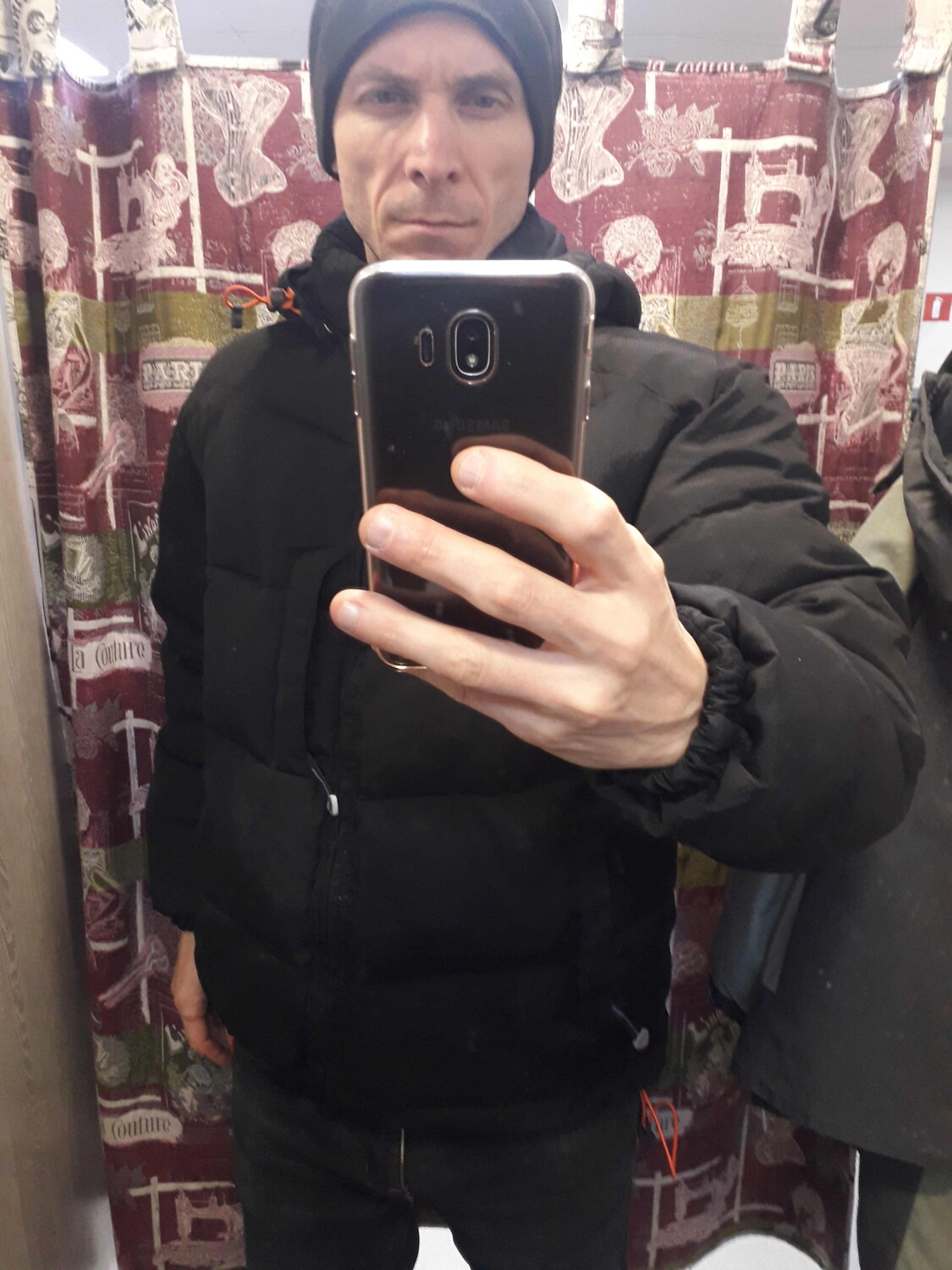 Постер Свободный не женат в поиске девушки дамы